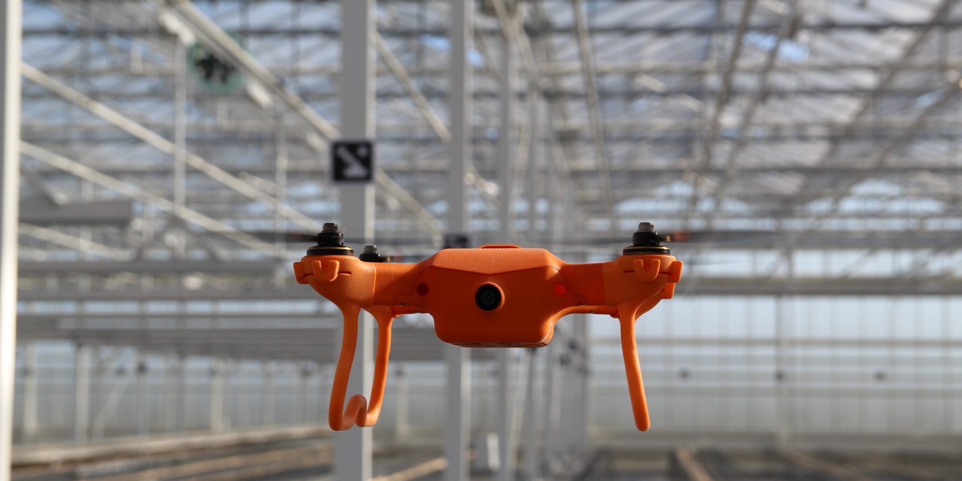 drone centré sur la serre